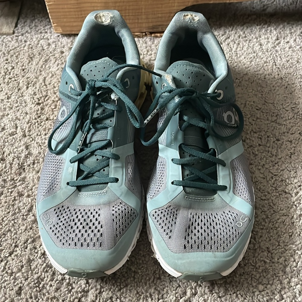 On Clouds Running Shoes - image 4